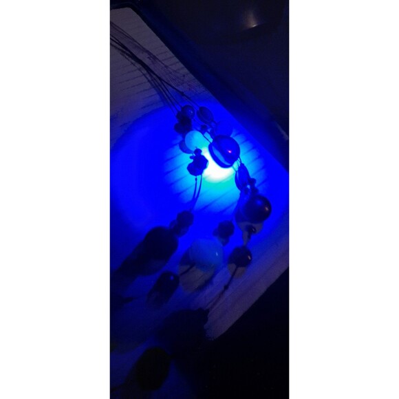 Graduated strand Pearl necklace three strands luminescent faux pearls - Picture 7 of 7